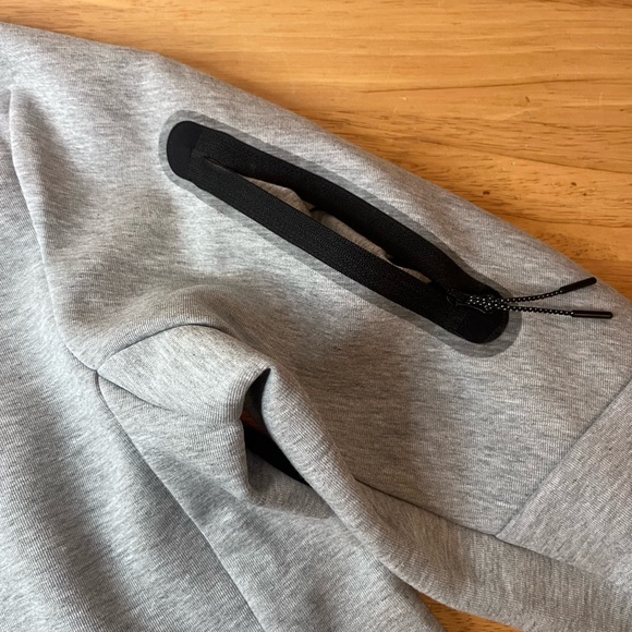 Nike Sweatshirt Top Sleeve Pockets Men's Medium - Picture 7 of 11